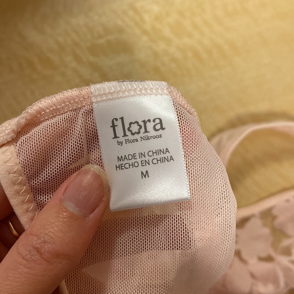 Flora by Flora Nikrooz Lace Burnout Bralette NWT Size S,M - Picture 5 of 7